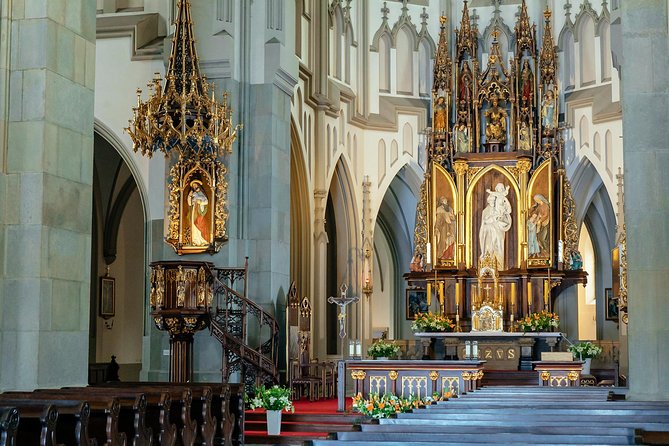 Highlights & Hidden Gems of Krakow - Starting with the obwarzanek at Plac Jana Matejki