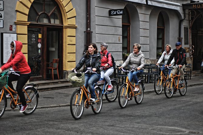 Highlights of Krakow Bike Tour - Small group - The final ride through Krakow’s center