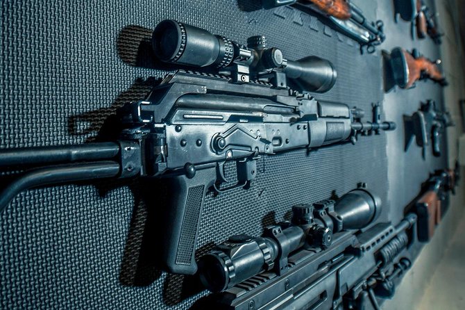 Indoor Shooting Range in Warszawa - Five firearms, one compact Warsaw session