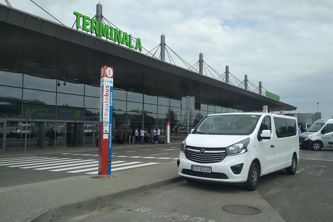 Katowice KTW Airport - Kraków City/KrakówAirport Private Transfer - Meeting your driver at Katowice Airport