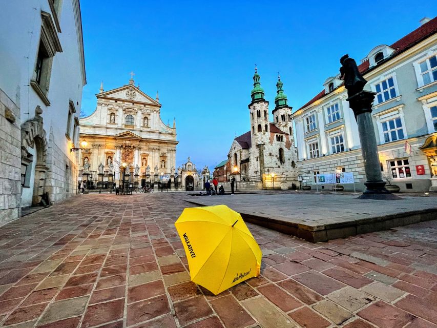 Krakauer old town tour - The Wawel dragon and Krakow’s lighter side