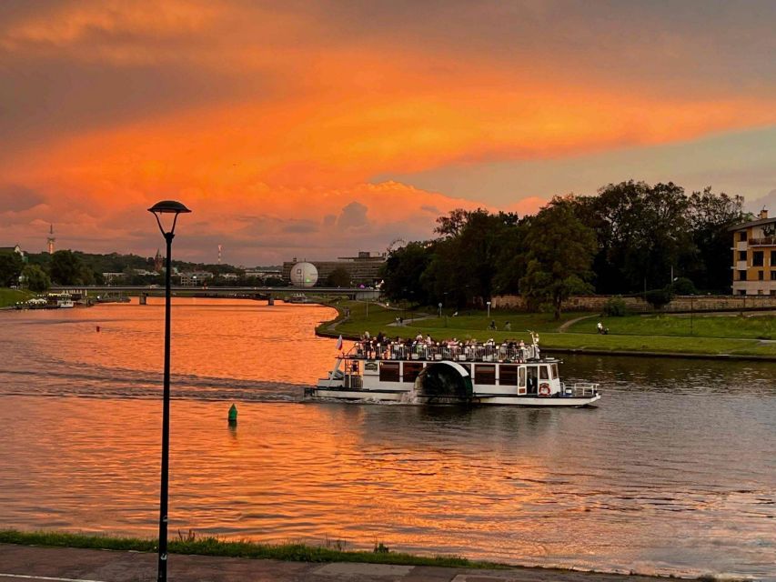 Krakow: 1-Hour Evening Vistula River Cruise - A gentle evening on Krakow’s Vistula