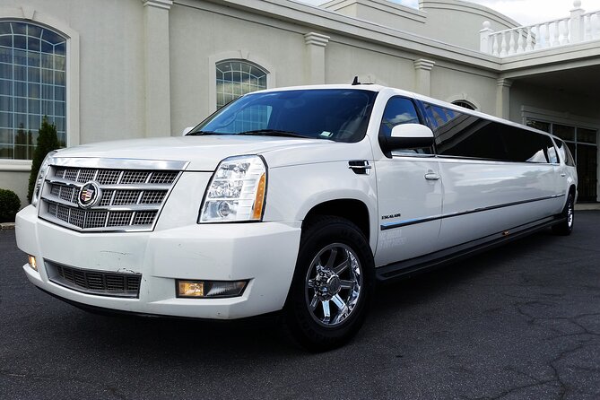 Krakow Airport (KRK) Premium Limo Transfer - Your first hour begins at Krakow Balice Airport