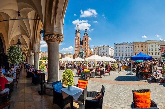 Krakow and Wieliczka Salt Mine Tour from Wroclaw - Local guides included - Kazimierz, Krakow’s former Jewish district