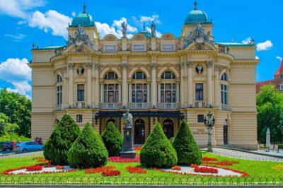 Krakow and Wieliczka Salt Mine Tour from Wroclaw – Local guides included