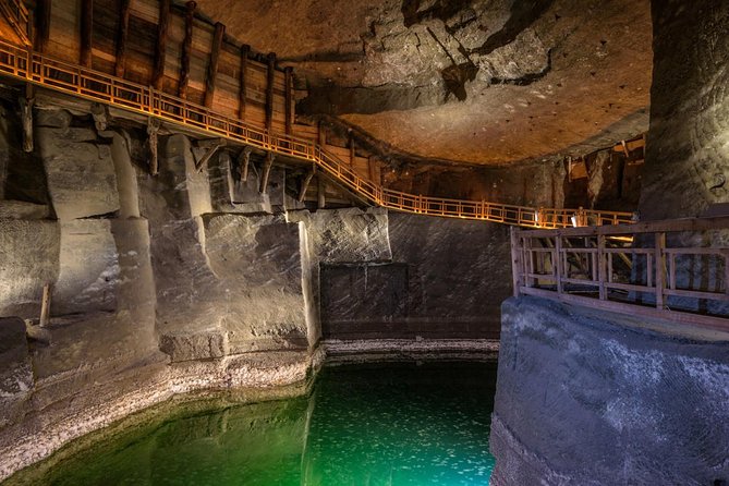 Krakow and Wieliczka Small Group Tour from Warsaw with Lunch - Wawel Hill is important, but the schedule may be too tight