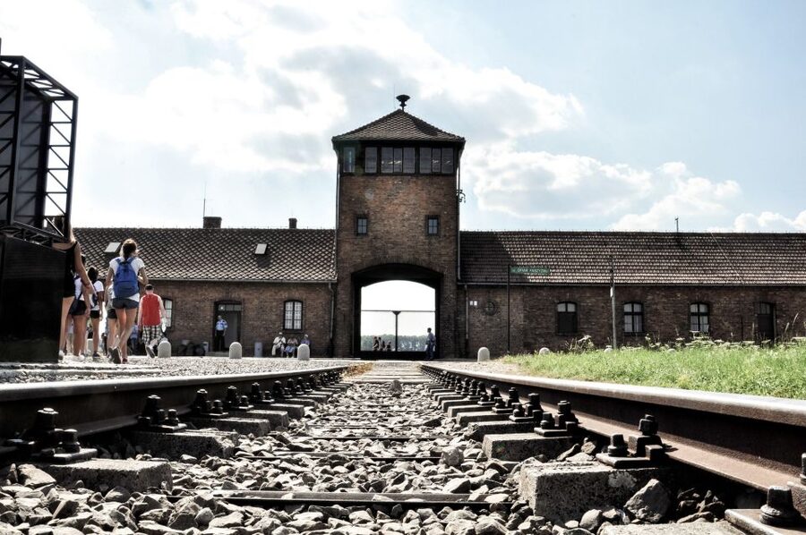 Krakow: Auschwitz-Birkenau Guided Tour Pickup/Lunch Options - Auschwitz I, exhibitions and original buildings