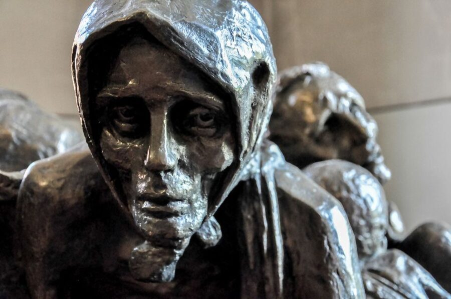 Krakow: Auschwitz-Birkenau Guided Tour Pickup/Lunch Options - Who should choose this guided visit?
