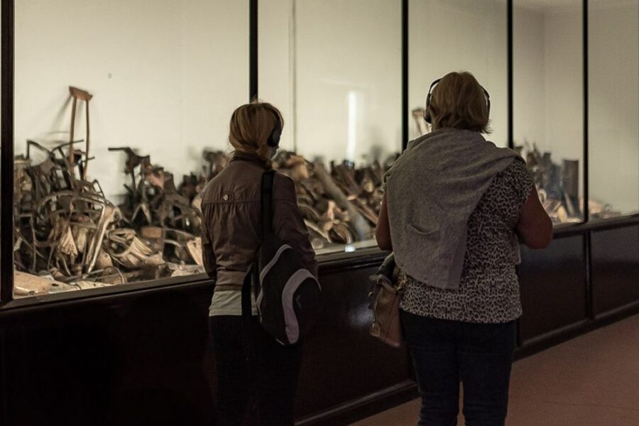 Krakow: Auschwitz-Birkenau Tour Limited to 15 Visitors - Key points to know before booking