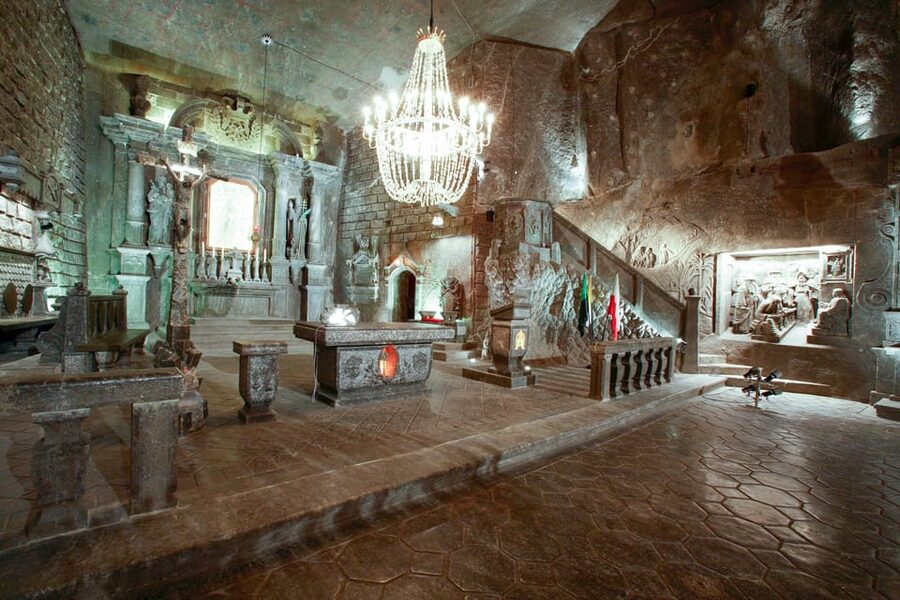 Krakow: Auschwitz & Wieliczka Salt Mine Guided Day Tour - The ride from Krakow to the salt mine