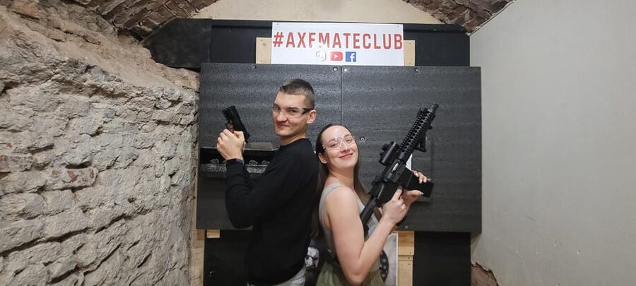 Krakow: Axe Mate Club Shooting Range Entry Ticket - The instructor makes the biggest difference