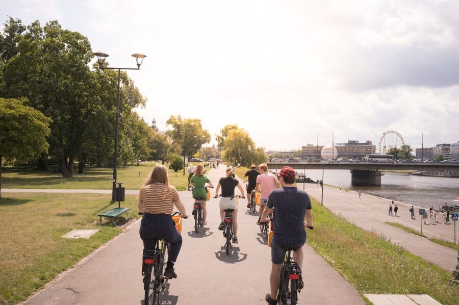 Krakow: Bike Tour of Old Town, Jewish Quarter and the Ghetto - Schindler’s List locations and the former ghetto