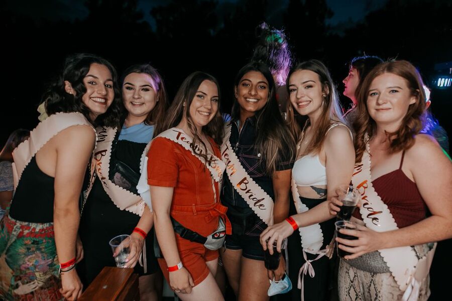 Krakow: Boat Party with Unlimited Drinks - Booking and practical tips