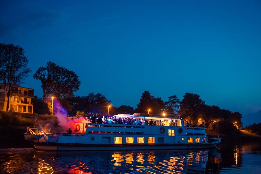 Krakow: Boat Party with Unlimited Drinks - The club route: Four Music Club and two more stops