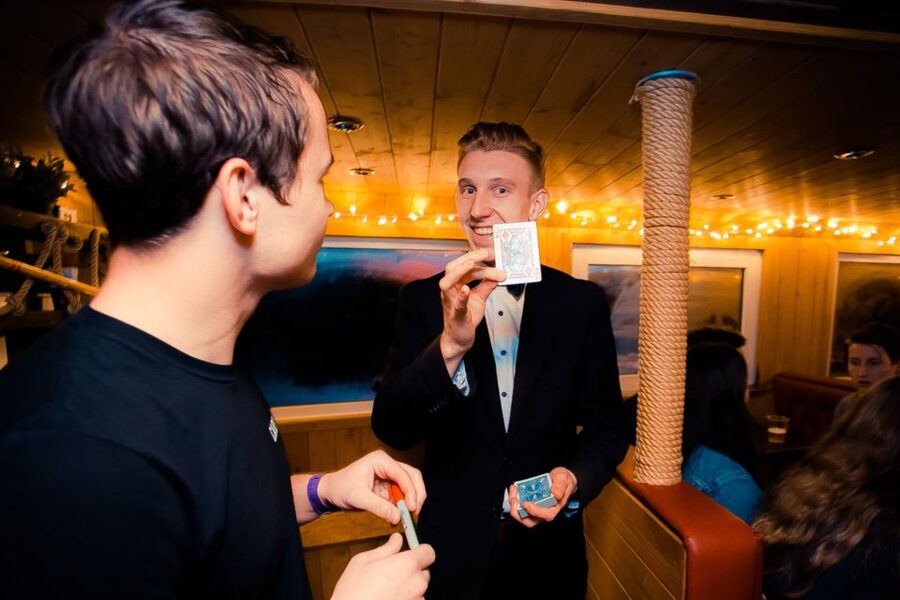 Krakow: Boat Party with Unlimited Drinks - Comfort, crowds, and the private booth