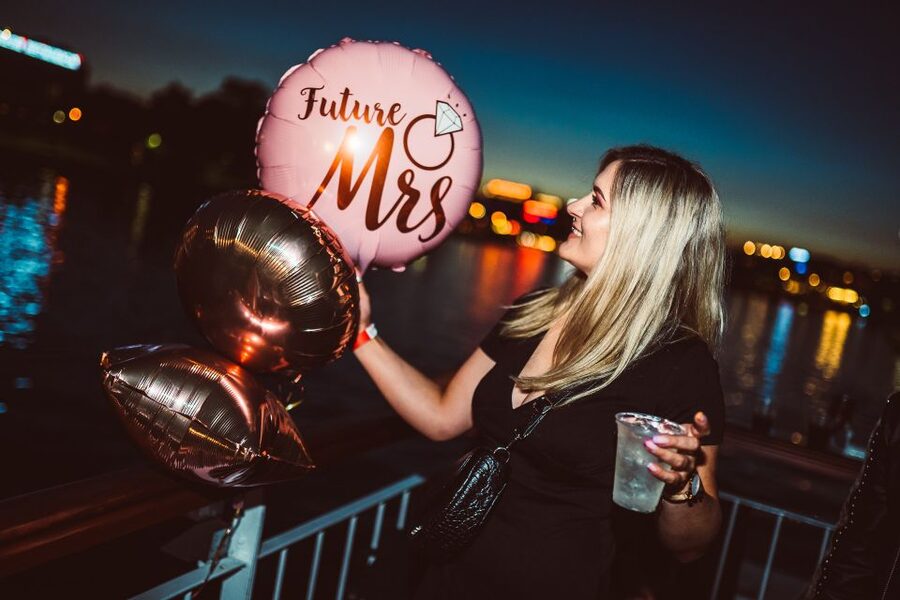 Krakow: Boat Party with Unlimited Drinks - Who will enjoy this night most?
