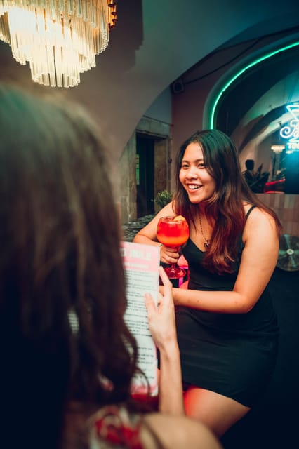 Krakow: Bottomless Brunch with 3-Course Meal and Drinks - The atmosphere at Klub Społem Deluxe