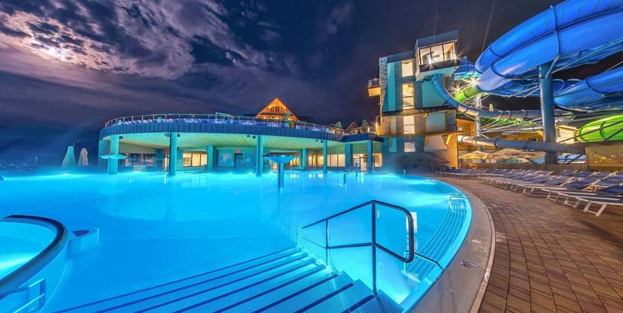 Krakow: Chocholowskie Thermal Baths Evening Ticket - Three hours inside Chochołowskie Thermal Baths