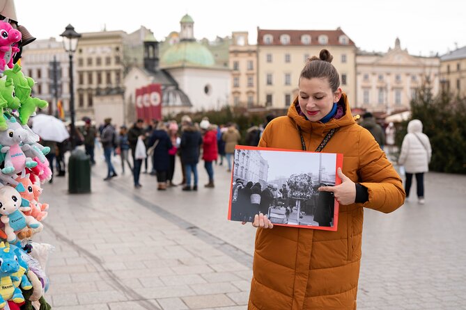 Krakow Christmas Market Immersive Tour - Returning to the Main Square for Polish chocolate
