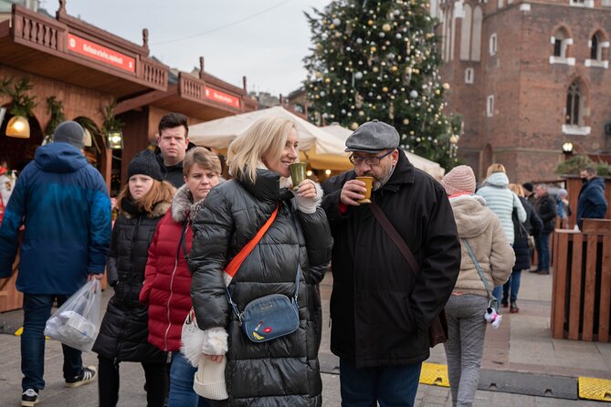Krakow Christmas Market Immersive Tour - Ulica Florianska and the Christmas shopping of the past