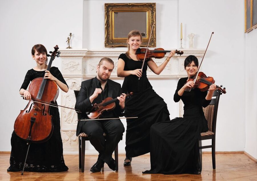 Krakow: Christmas Music Concert With Wine - Christmas music inside the Dębinski House