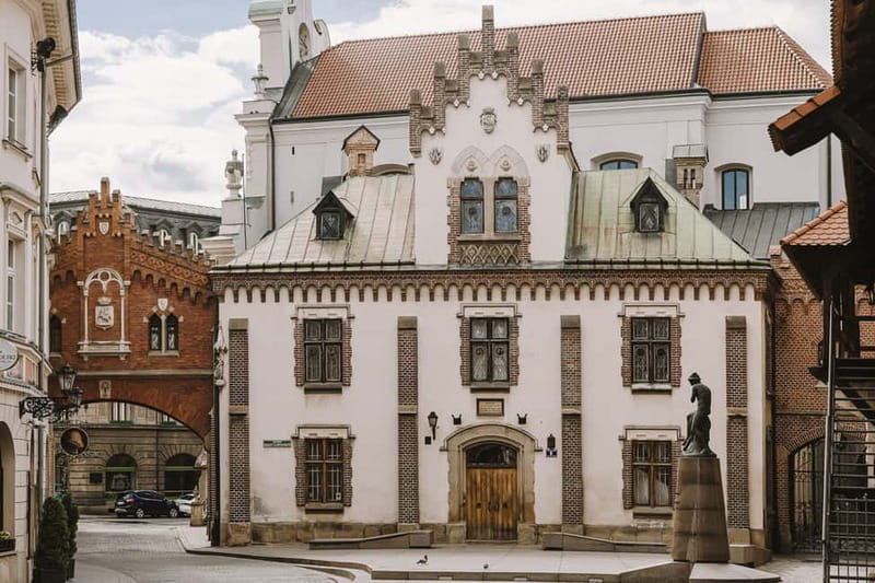 Krakow: City Pass With Transport - Museums beyond the center