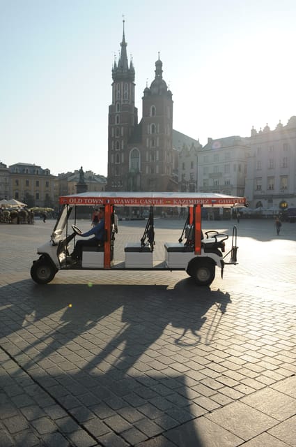 Krakow: City Sightseeing Tour by Golf Cart - Kazimierz reveals a different Krakow