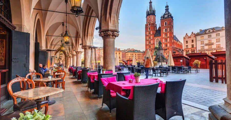 Krakow: E-Car City Tour - Old Town sights, from Wawel to Planty