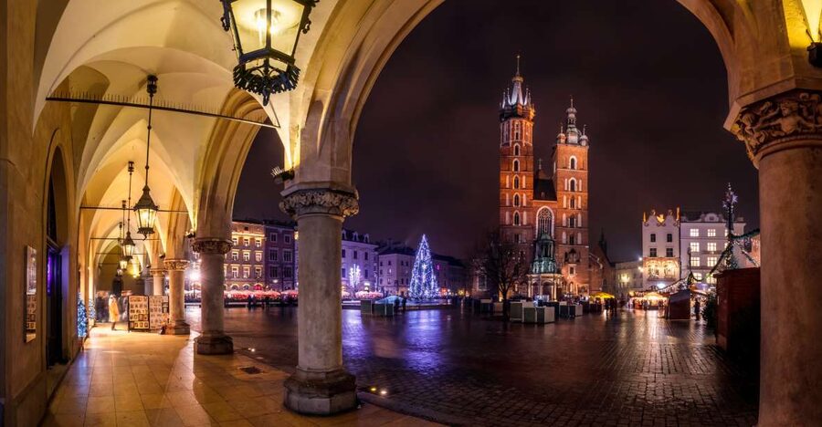 Krakow: Evening Walking Tour with Spooky Stories - The Cloth Hall and Town Hall Tower