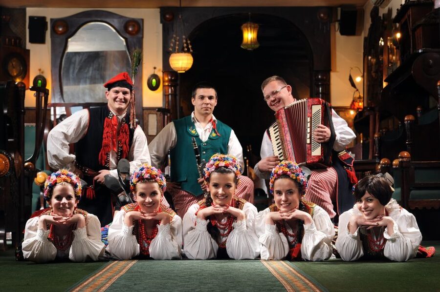 Krakow: Folk Show & 3-Course Dinner at Jama Michalika Café - A Polish folk evening inside Jama Michalika Café