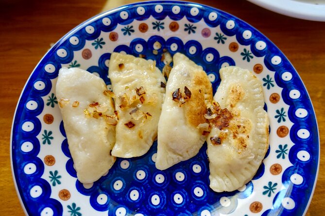Krakow Food Tour by Foot: Polish Tastings in Old Town & Kazimierz - Mały Rynek begins with cheese, bread, and beer