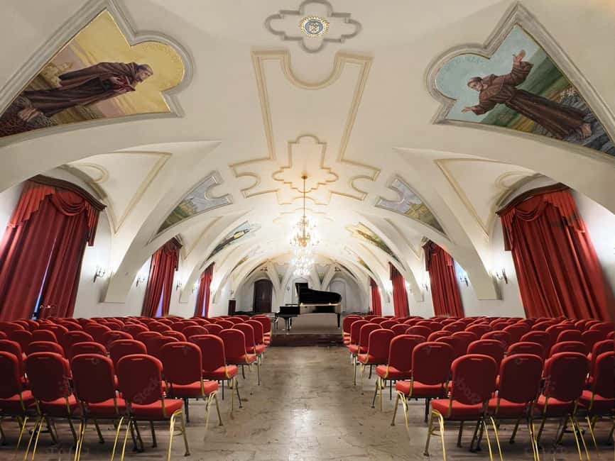 Krakow: Frédéric Chopin Classical Music Candlelight Concert - The Chopin program: familiar pieces in a compact hour