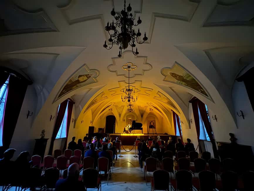 Krakow: Frédéric Chopin Classical Music Candlelight Concert - Is one hour enough for Chopin?