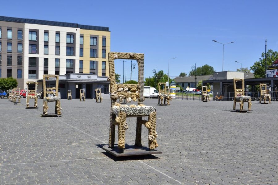 Krakow: Full Tour Regular 1.5h guided city tour by E-Cart - Is $53 a fair price for 90 minutes?