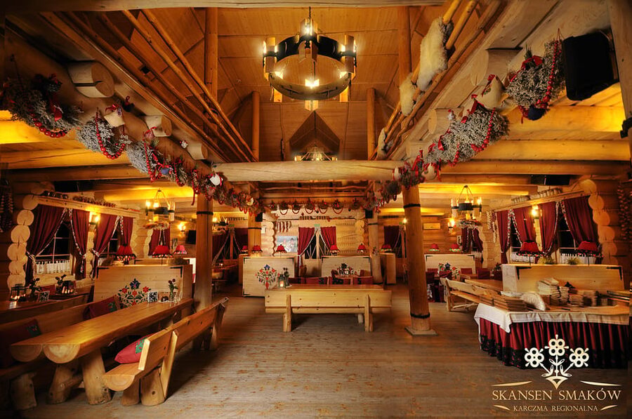 Krakow: Full Traditional Polish Dinner & Folk Show - Booking advice for a smoother evening