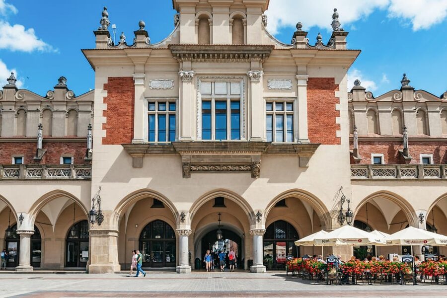 Krakow: Guided E-Scooter City Tour with Food Tastings - Key points to know before you book