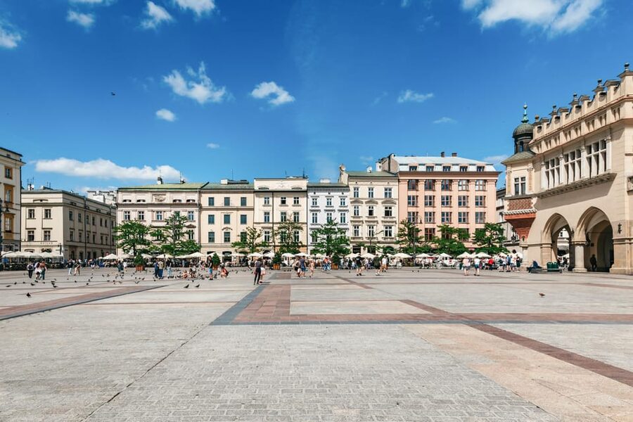 Krakow: Guided E-Scooter City Tour with Food Tastings - Kazimierz, the Old Synagogue, and Plac Nowy