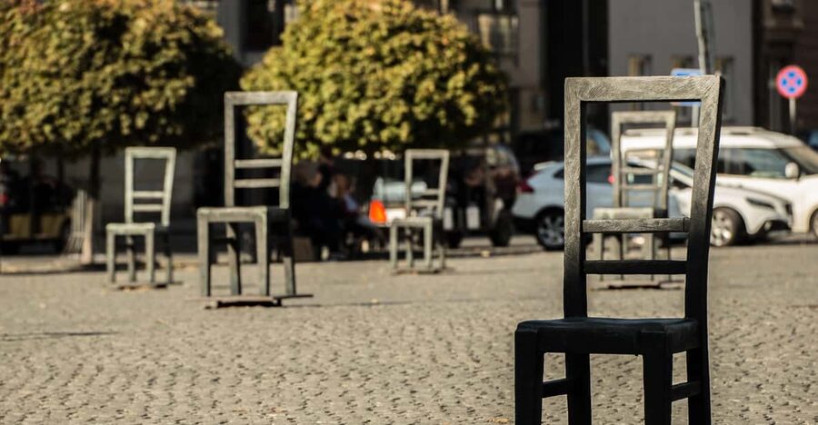 Krakow: Guided Tour of the Jewish Ghetto - The surviving Ghetto Wall