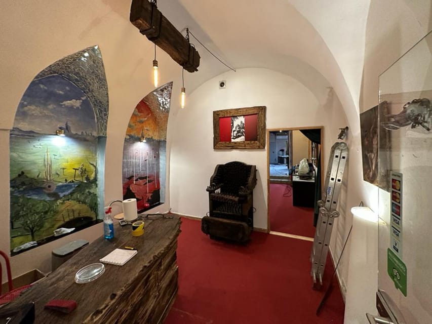 Kraków: Guided Tour of the Torture Museum - From medieval devices to modern punishment
