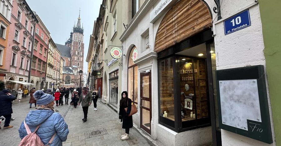 Kraków: Guided Tour of the Torture Museum - How Kamil’s guiding style shapes the visit
