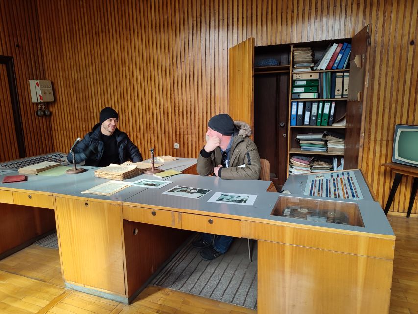 Krakow: Guided Tour to Nowa Huta on Commie Retro Van - Should you book it?