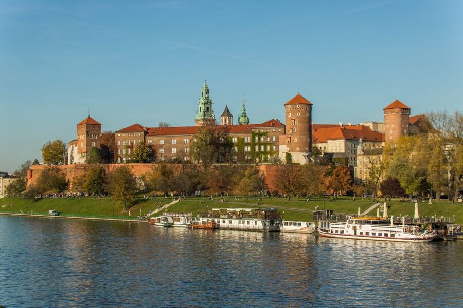 Krakow: Guided Wawel Tour, Lunch, and Vistula River Cruise - Wawel Cathedral and the Sigismund Bell