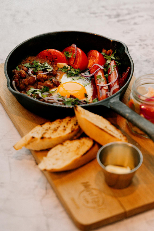 Krakow: Hard Rock Cafe Breakfast - Who will enjoy this breakfast most