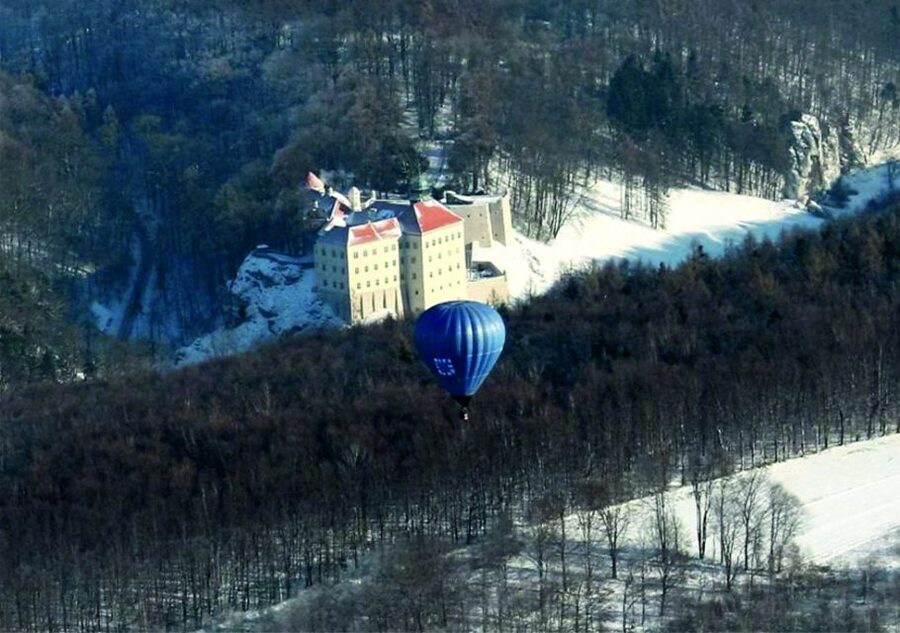 Kraków: Hot Air Balloon Flight with Champagne - Views toward Ojców, Wieliczka, and Tyniec