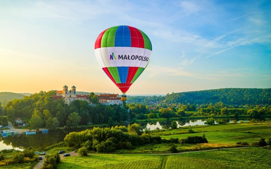 Kraków: Hot Air Balloon Flight with Champagne - What happens from the Kraków meeting point