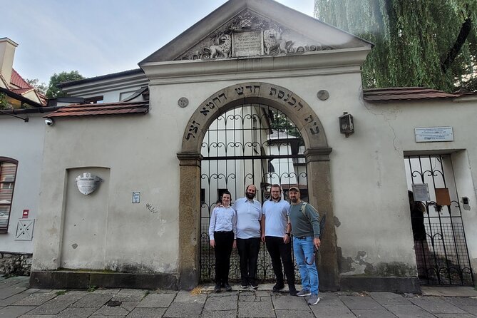 Krakow Jewish District Private Tour. Kazimierz and Jewish Ghetto - Crossing into the ghetto story