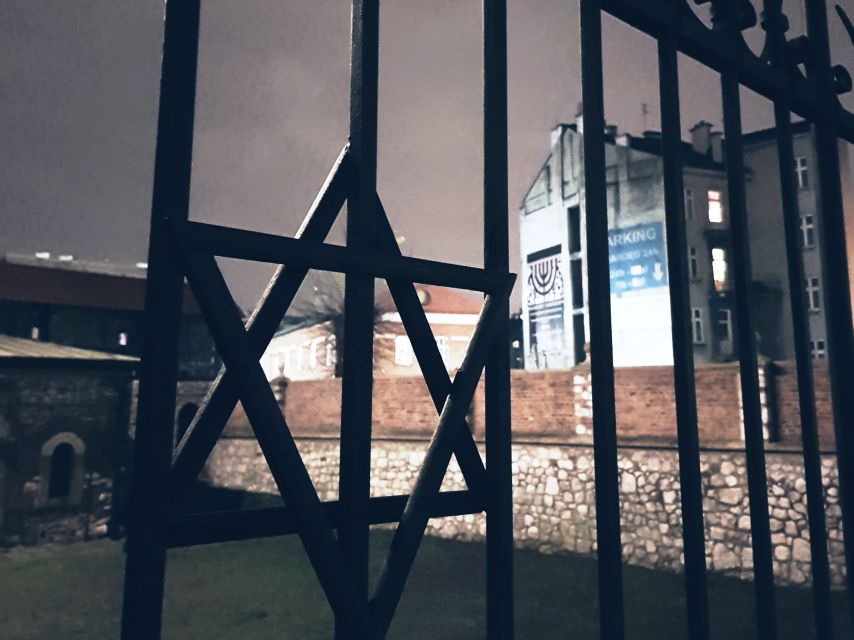 Krakow: Jewish Quarter and Former Ghetto Tour by Golf Cart - Audio commentary and the human guide