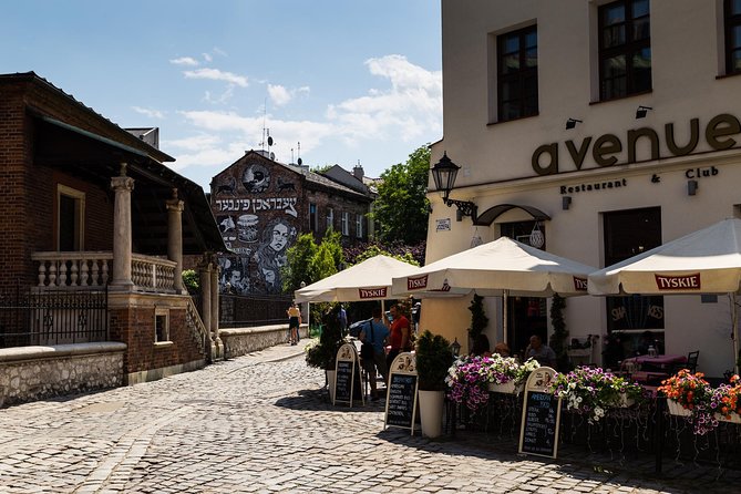 Krakow Jewish Quarter Guided Walking Tour - Remuh Synagogue and the cemetery