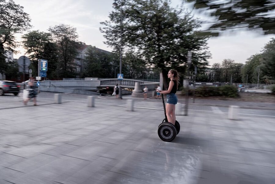 Krakow: Jewish Quarter Segway Tour - Along the Vistula Boulevards and across Bernatka’s Footbridge