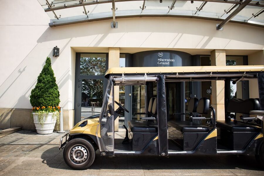 Krakow: Jewish Traces Private Electric Car Tour - What you can see in the Jewish district